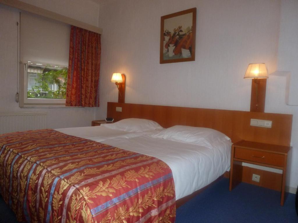 Hotel 'T Hert Genk Bagian luar foto