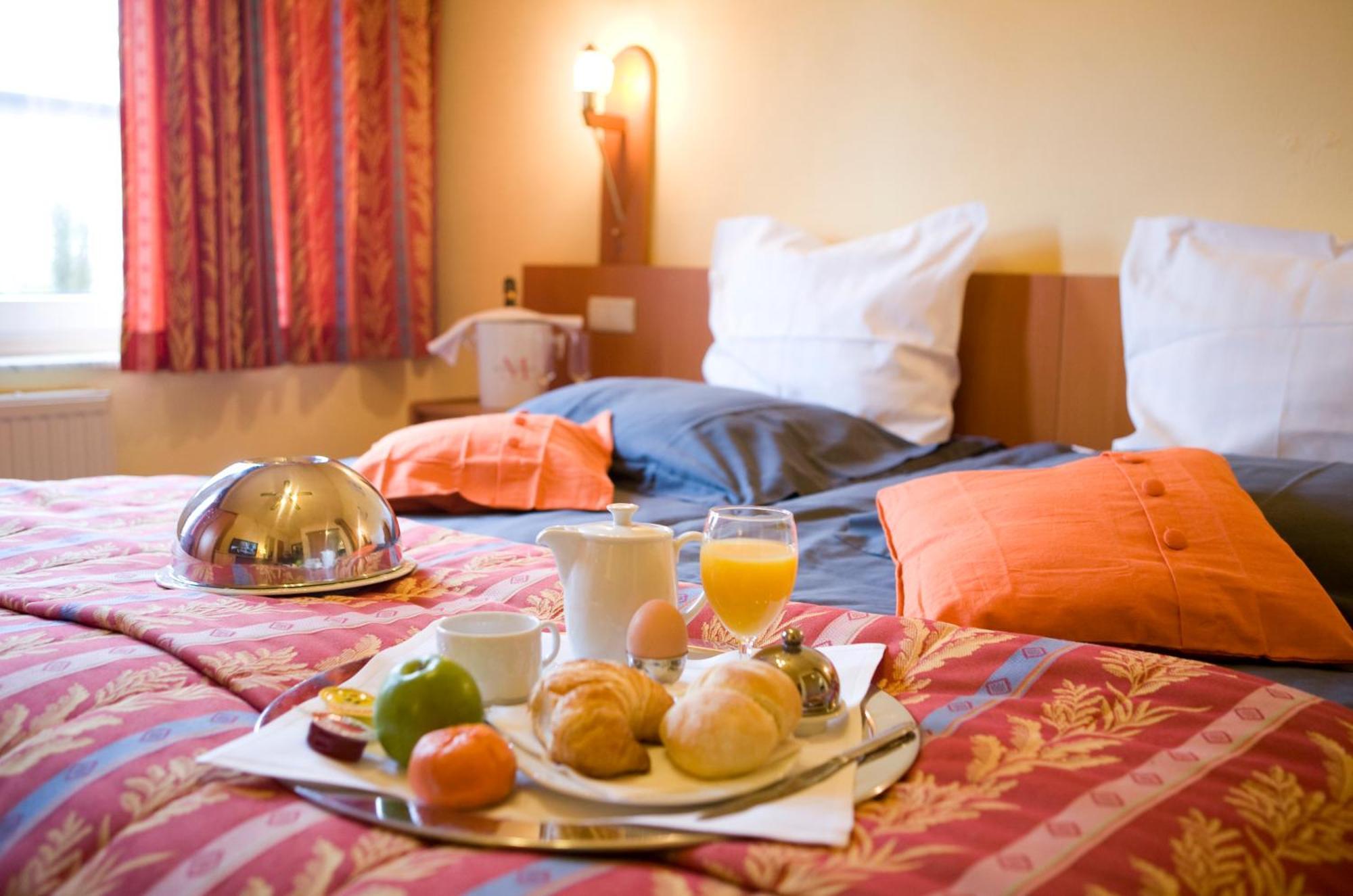Hotel 'T Hert Genk Bagian luar foto