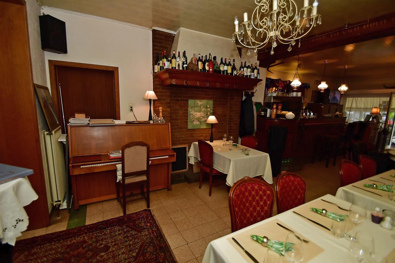 Hotel 'T Hert Genk Bagian luar foto
